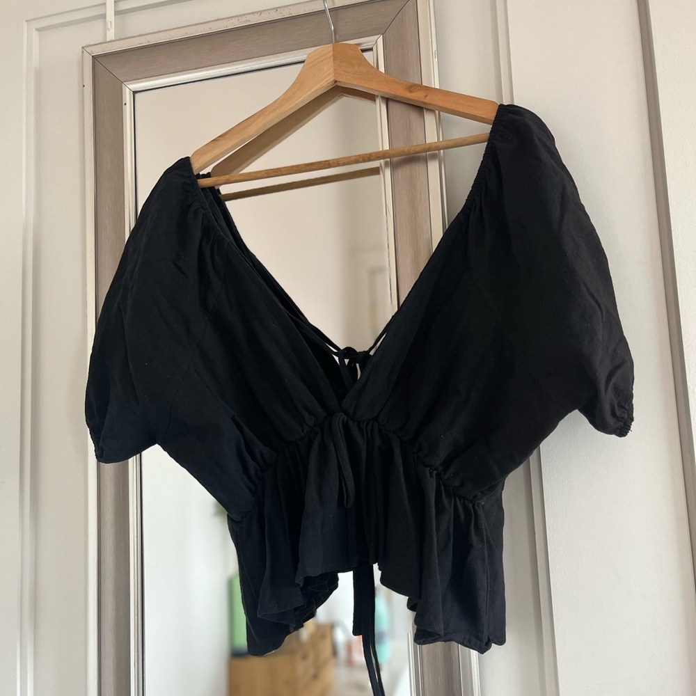 Black v neck top